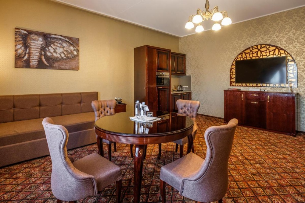 Room Image 3