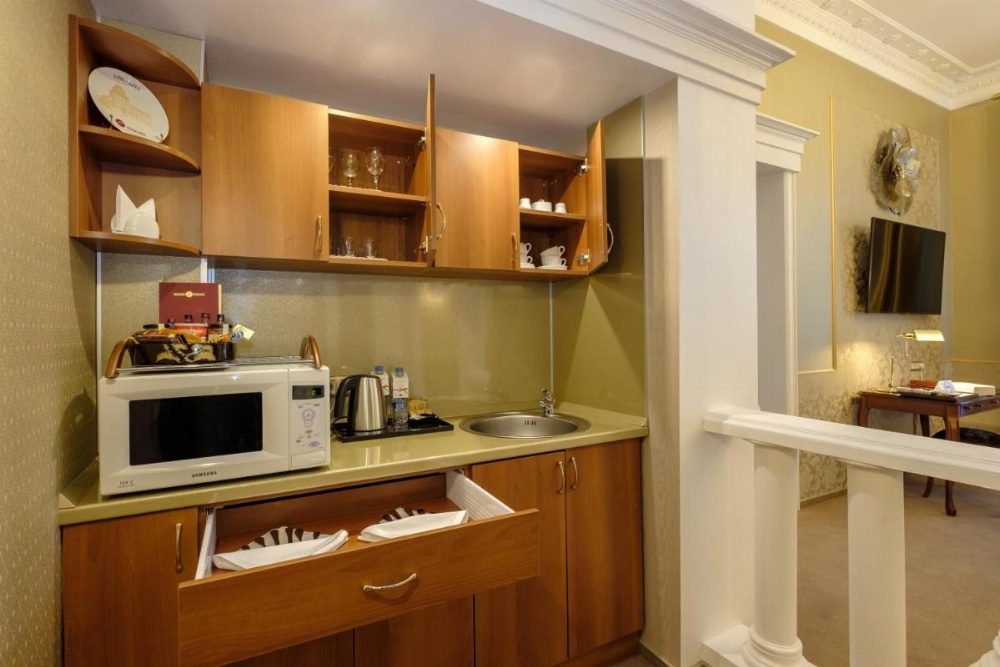 Room Image 4